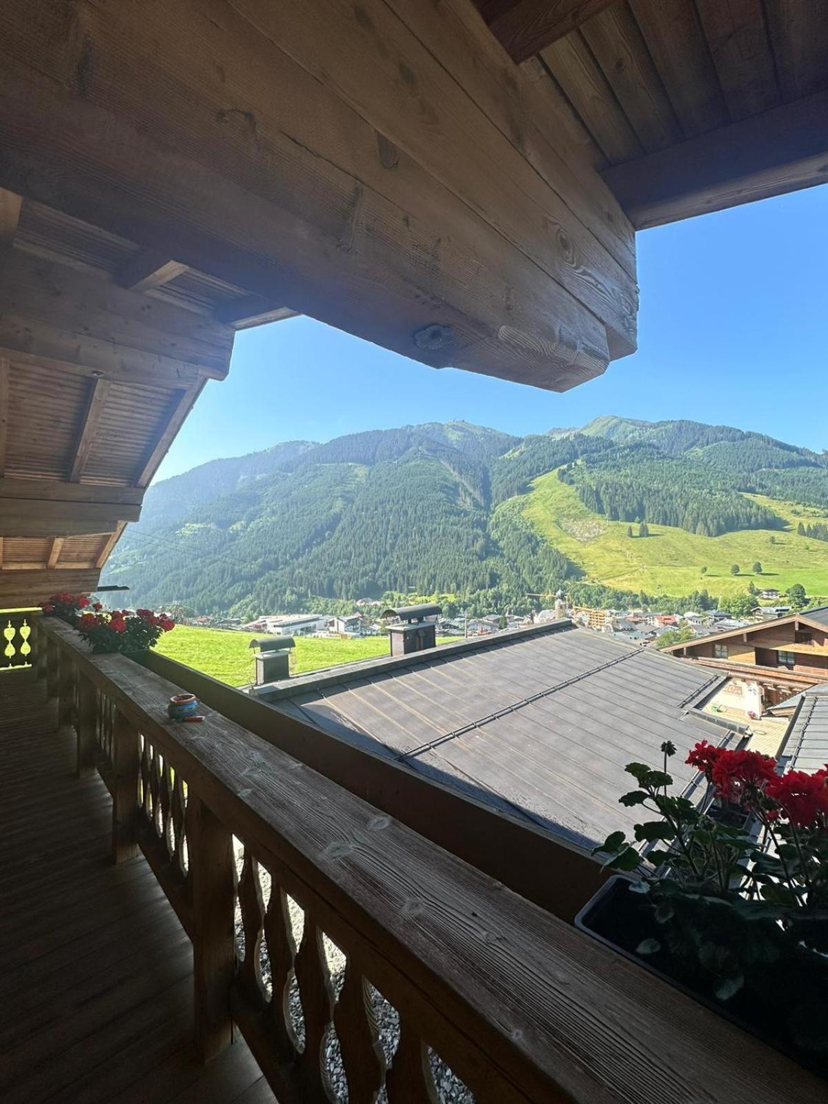 Sportpension Enzian Saalbach-Hinterglemm Eksteriør bilde
